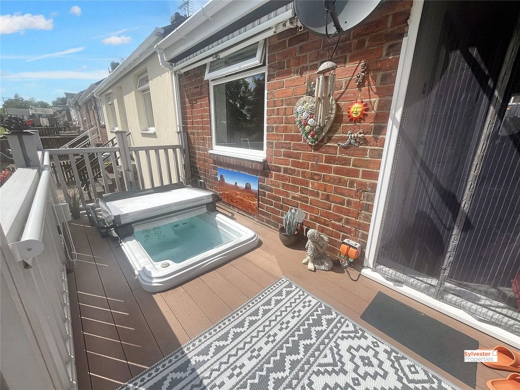 Property photo 2 of 25 Picture No. 56