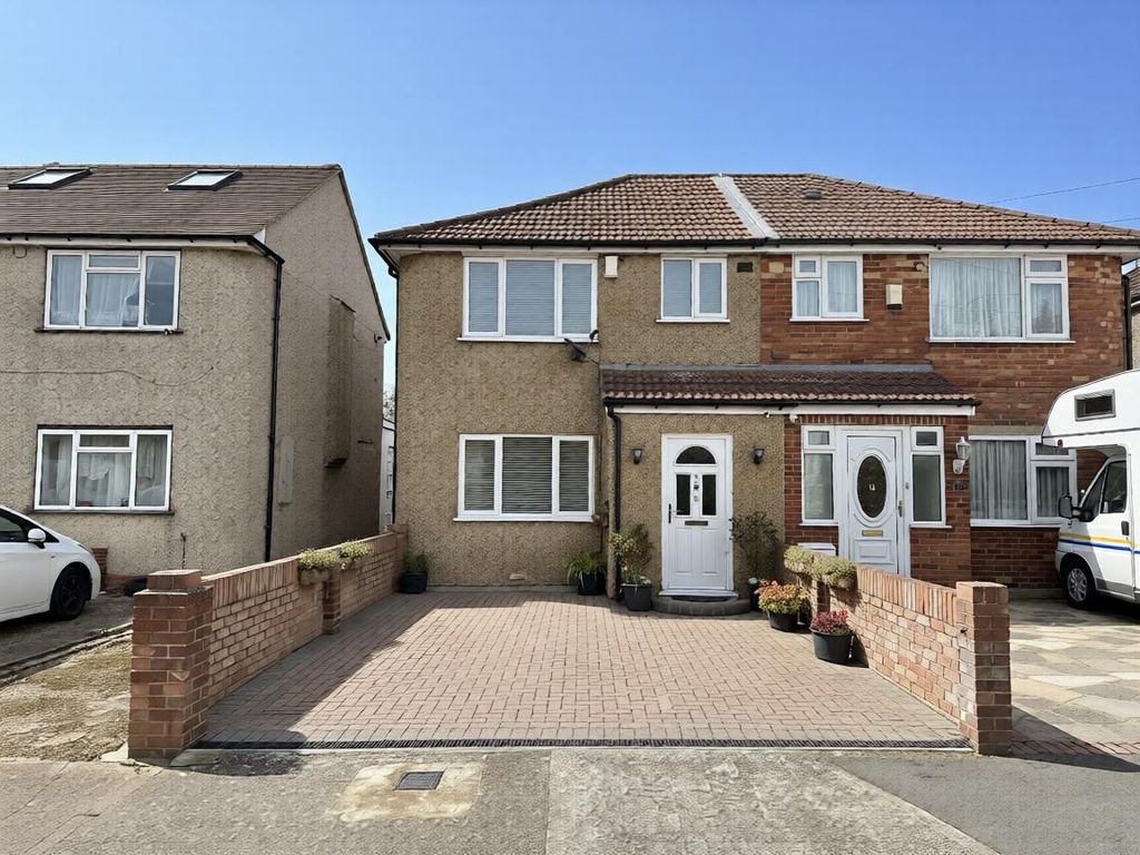 Property photo 1 of 16 Ref0A3Hh2Xrmt0Cwyx6R6646Yw_Result_0.Png