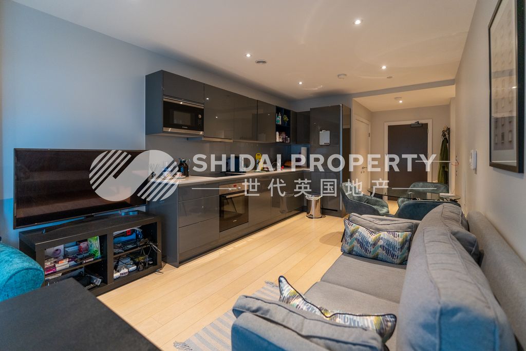 Property photo 2 of 12