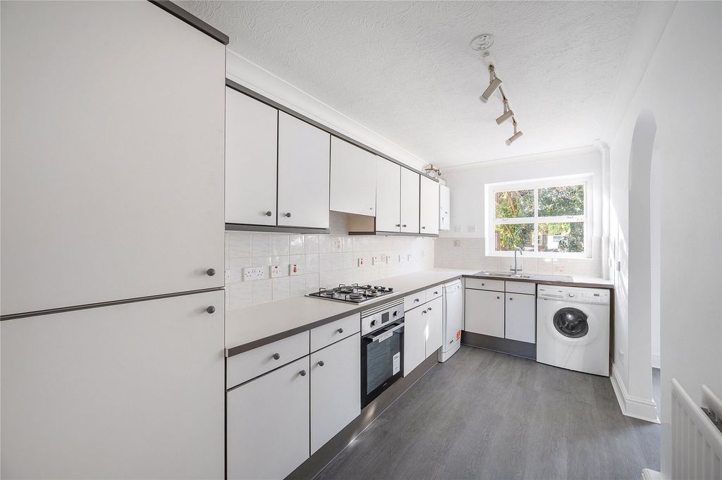 Property photo 2 of 13 Picture No. 04