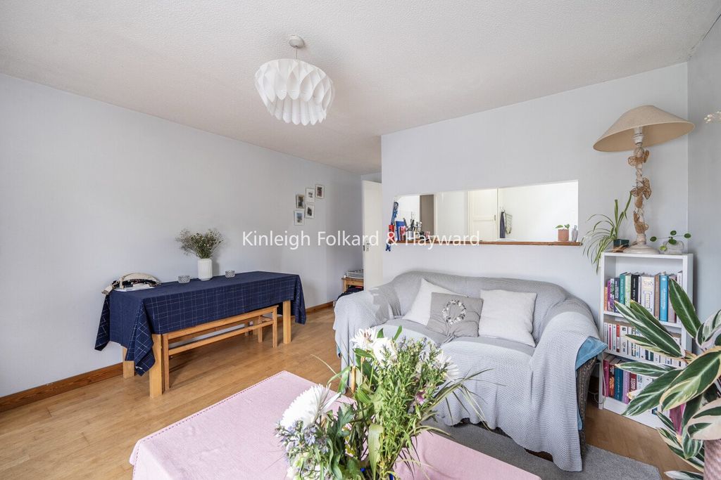 Property photo 2 of 9 Picture No. 16