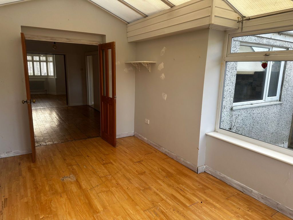 Property photo 3 of 20 Image