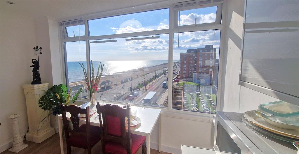 Additional image 10 of 2 bed flat to rentMarine Parade, Worthing BN11