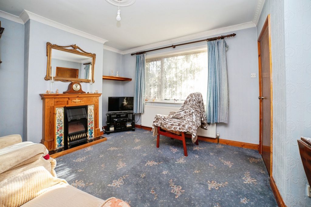 Property photo 2 of 12 Photo