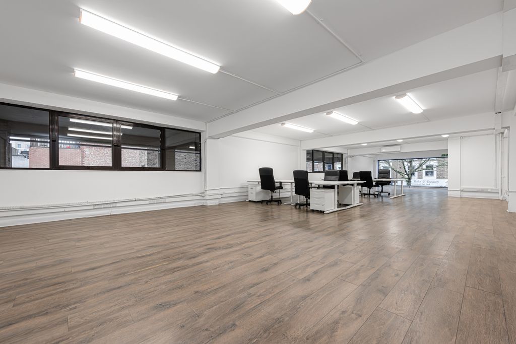 Property photo 3 of 12 Fonthill Road 113-115, Office 3-001