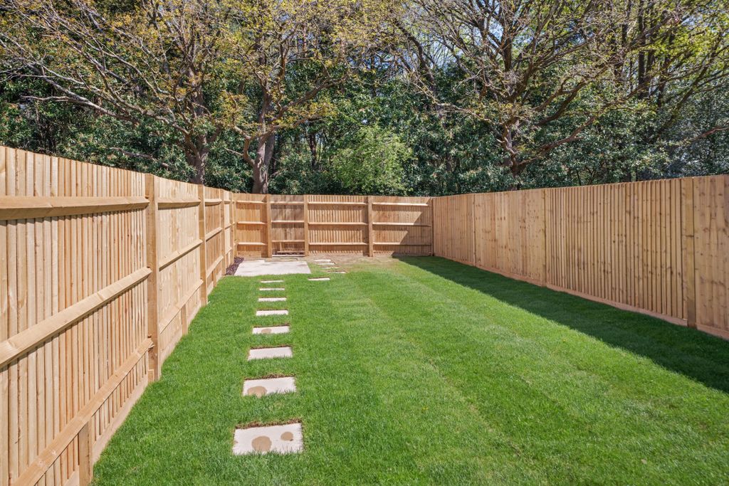 Property photo 3 of 12 Picture No. 26
