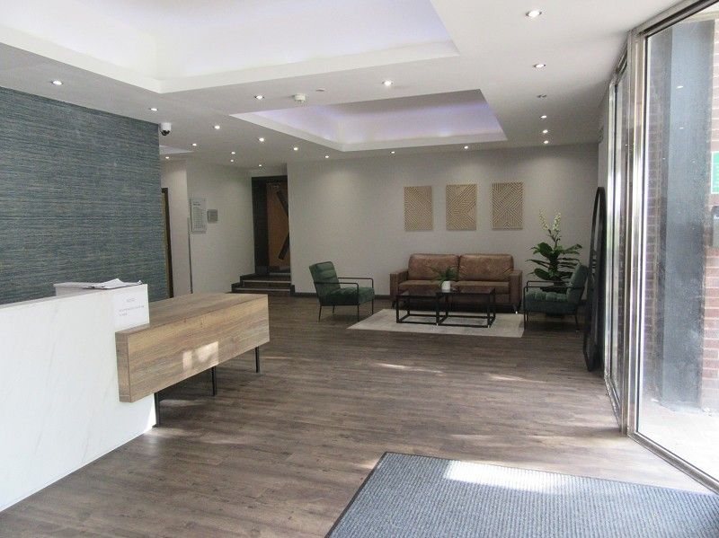 Property photo 2 of 10 Lobby