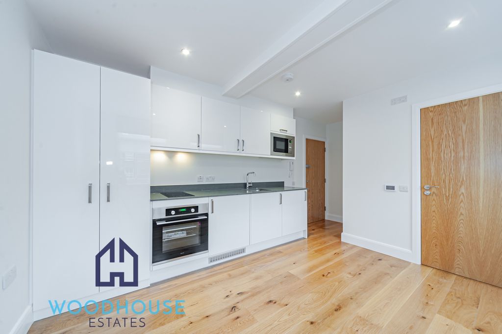 Property photo 1 of 3