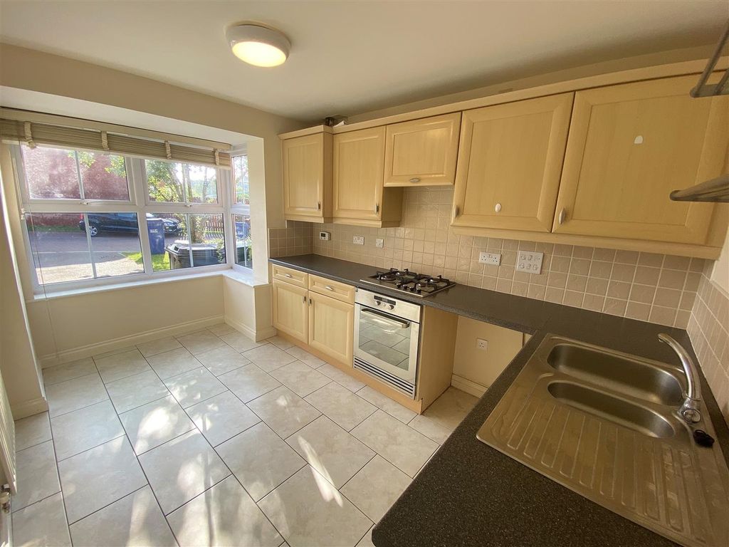 Property photo 2 of 13 Kitchen