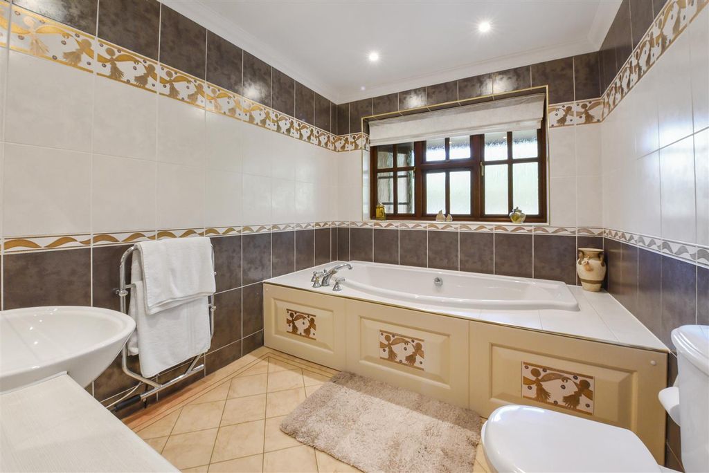 Additional image 18 of 5 bed detached house for saleSt. Faiths Lane, Bearsted, Maidstone ME14