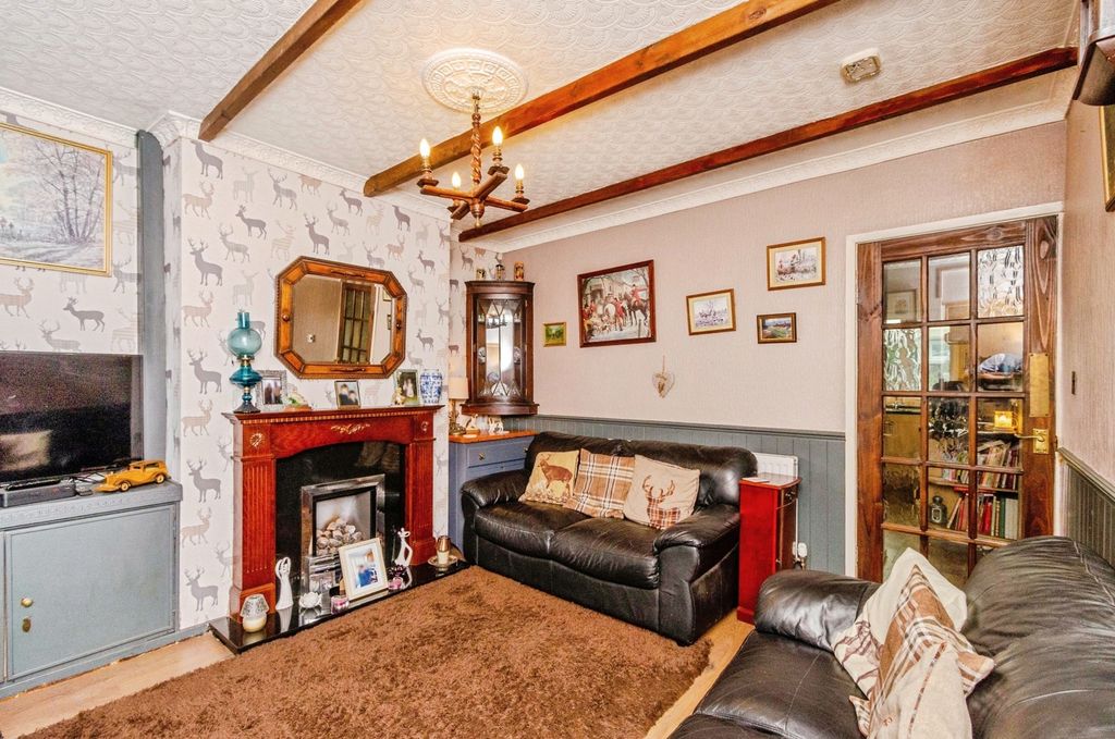 Property photo 3 of 17 Photo