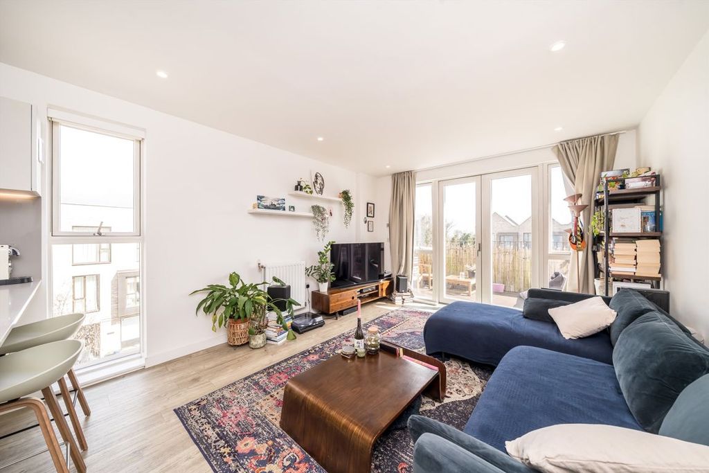 Property photo 2 of 7