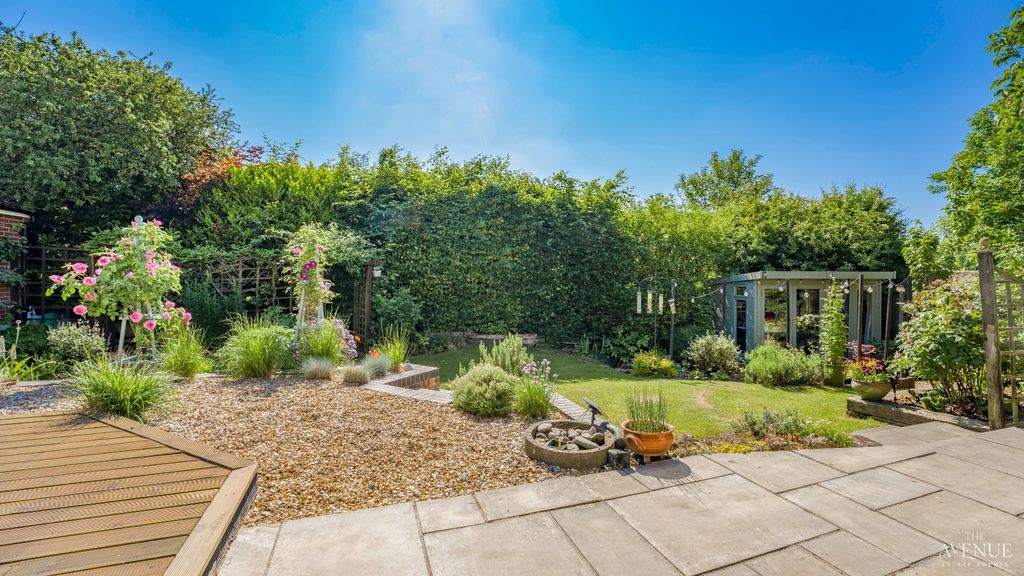 Property photo 3 of 36 3781395