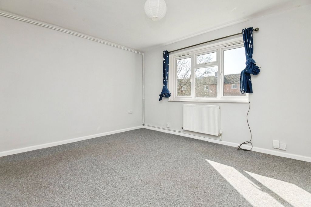 Property photo 2 of 11 Photo