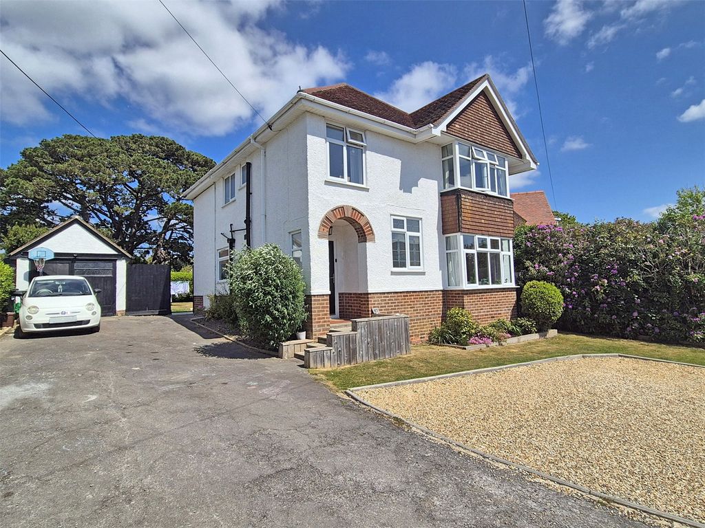 Property photo 2 of 15 Picture No. 21