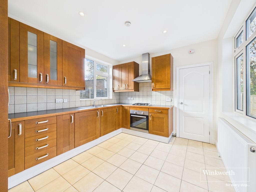 Property photo 1 of 8 Kitchen