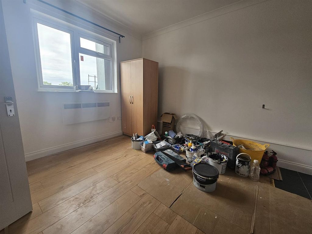 Property photo 3 of 4 Studio.Jpg