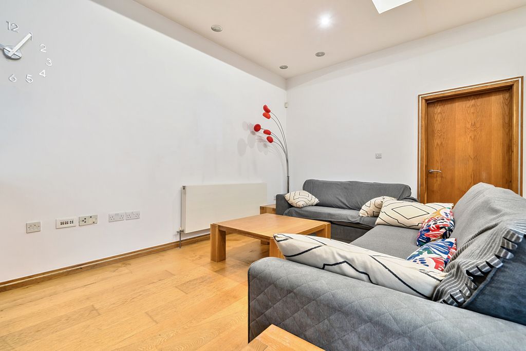 Property photo 2 of 11 1283102 (2).Jpg