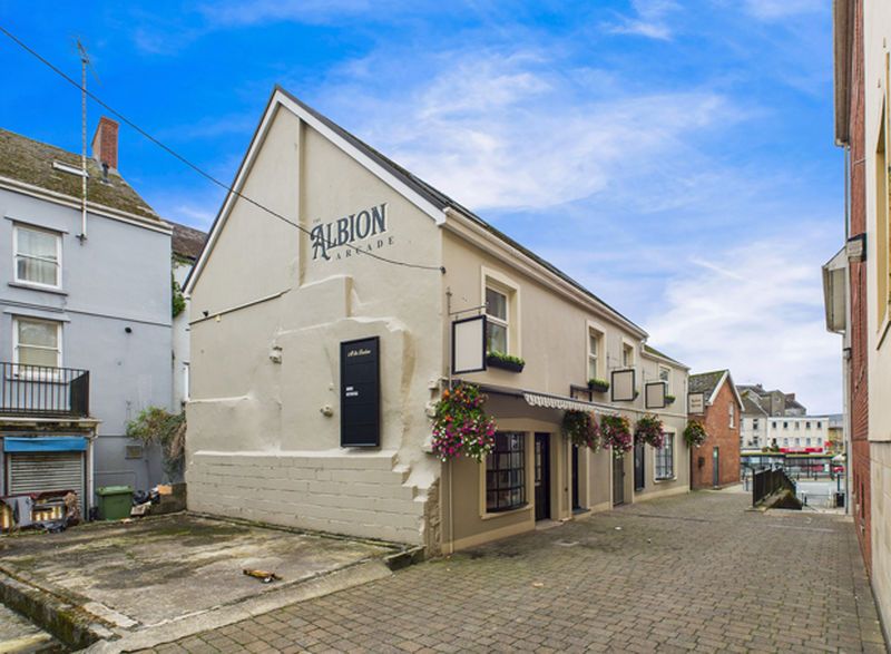 Property photo 1 of 16 Photo 12