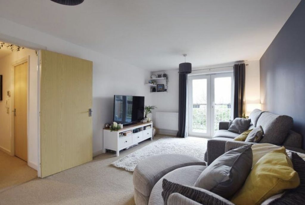 Property photo 3 of 10