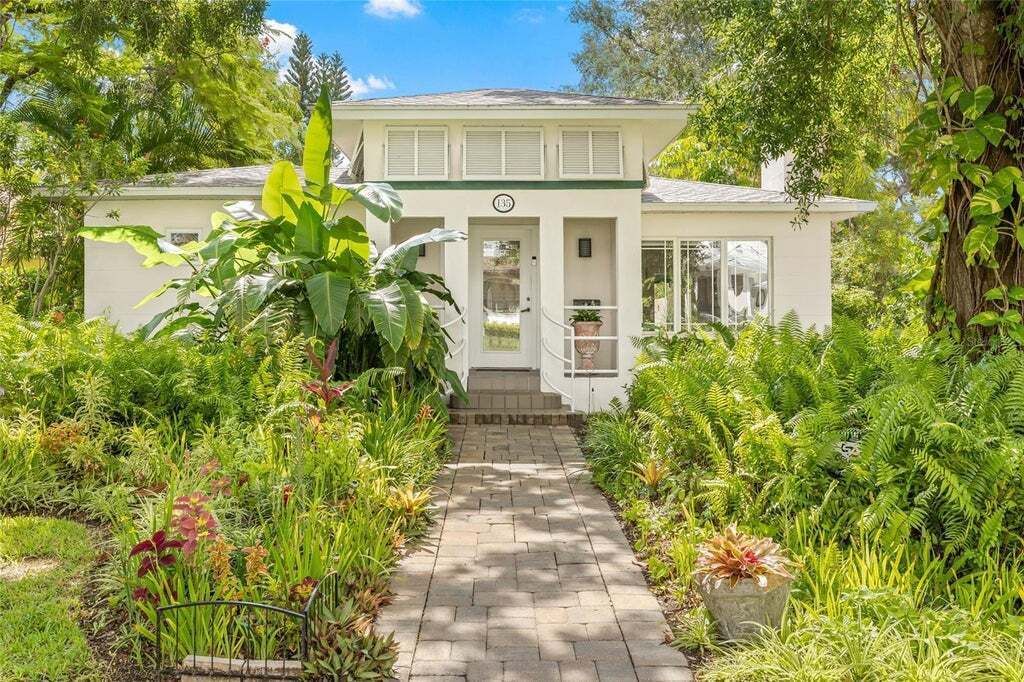 Property photo 1 of 20