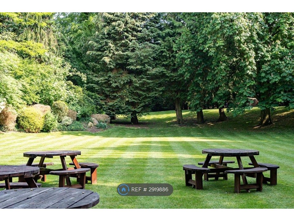 Property photo 2 of 14 Grounds