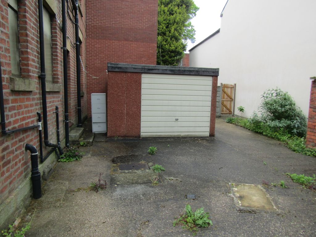 Property photo 3 of 6