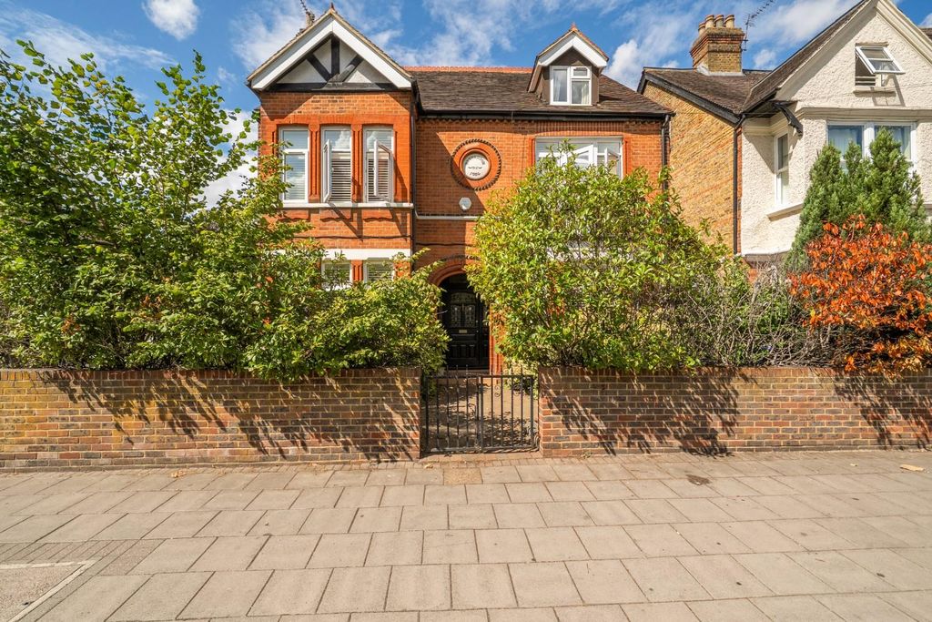 Property photo 1 of 18