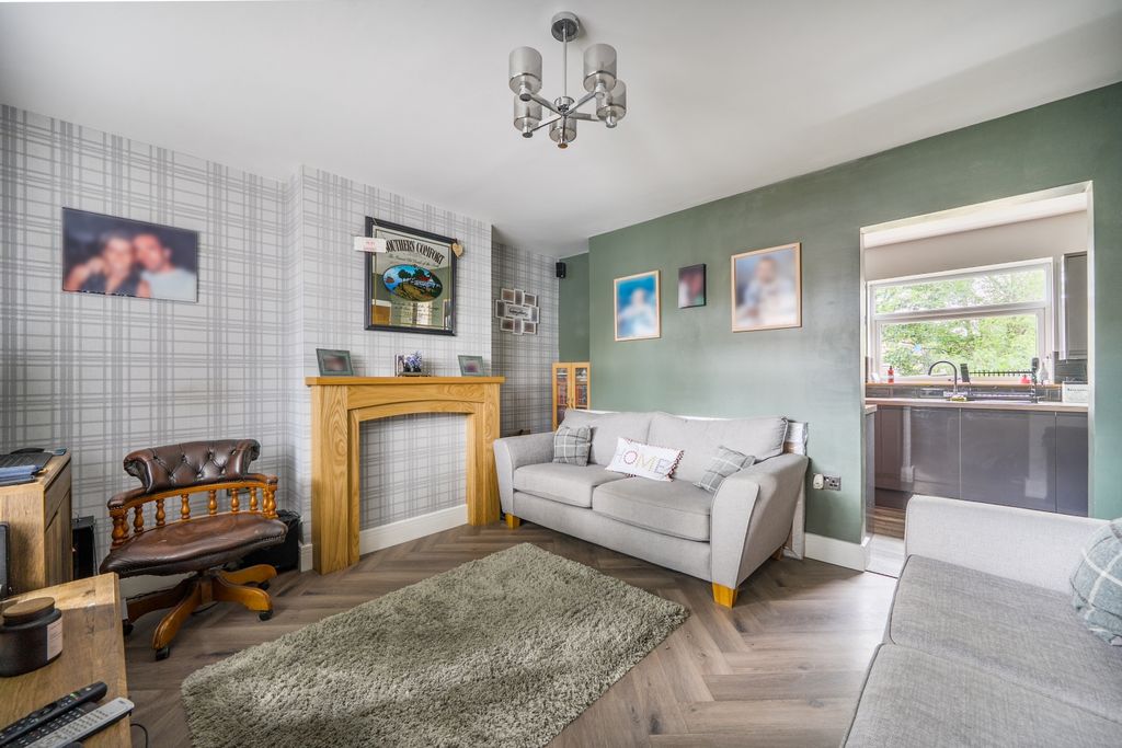 Property photo 3 of 13 3 The Riddings Lounge