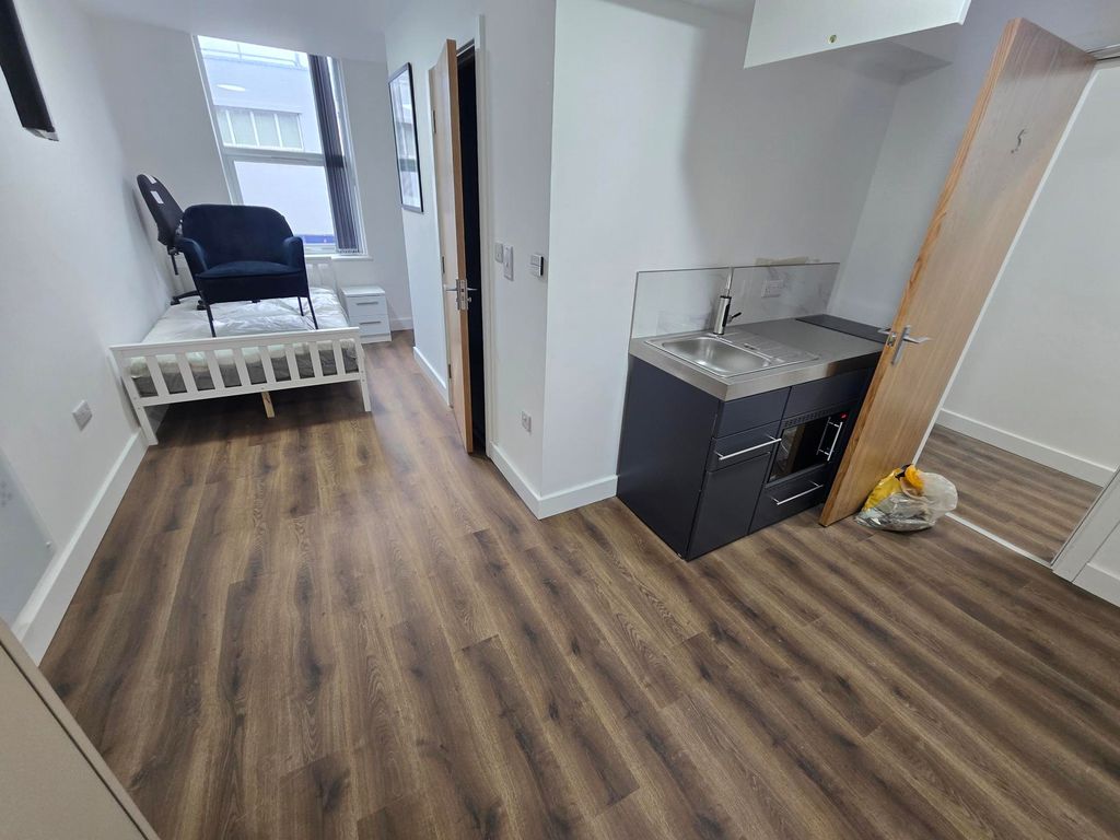 Property photo 2 of 3 Image