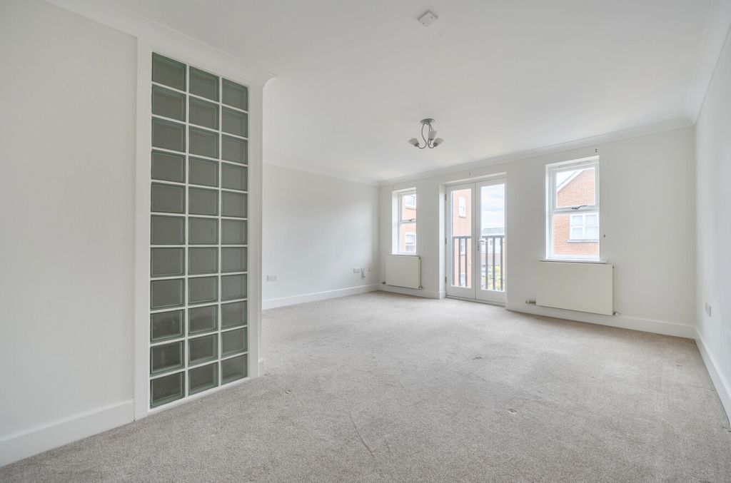 Property photo 3 of 14 1459259-13-6A0338...