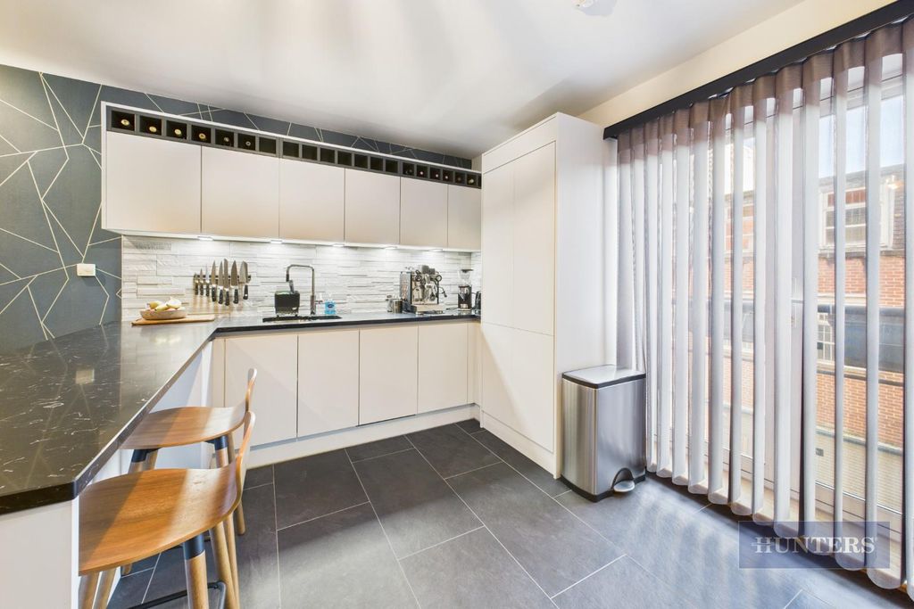 Property photo 3 of 9 Cam05152G0-Pr0341-Still020.Jpg