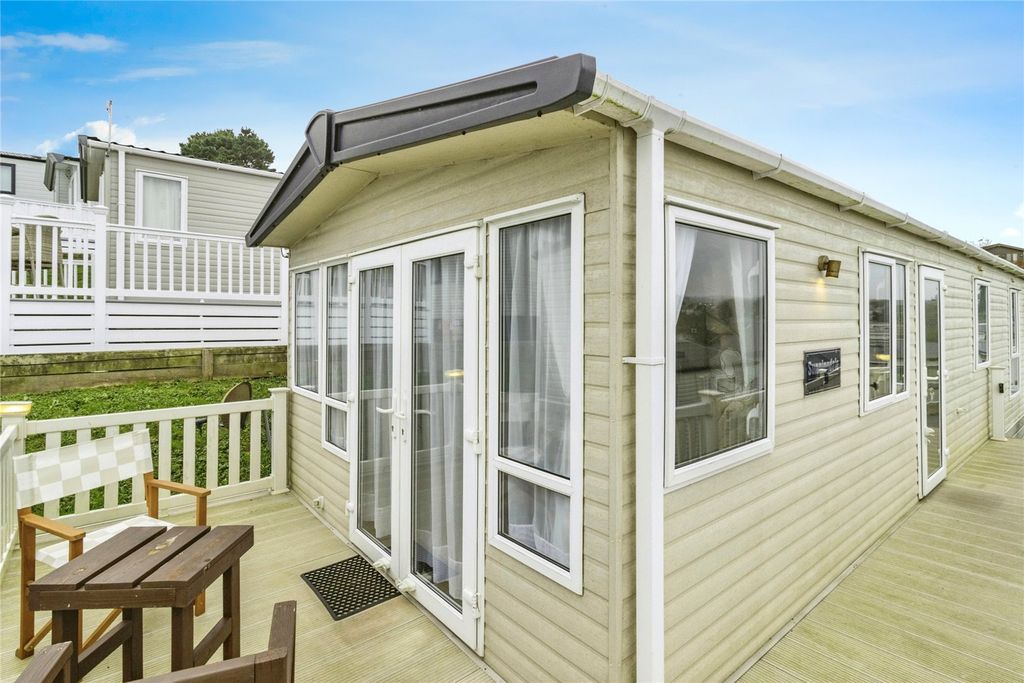 Property photo 1 of 17 Picture No. 05