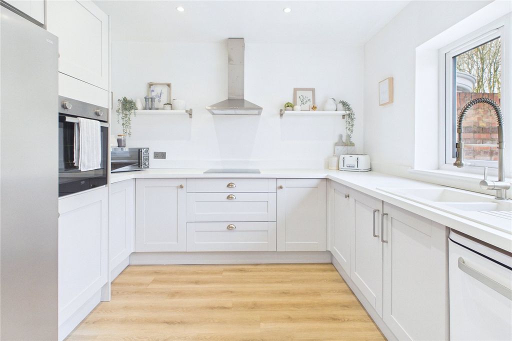 Property photo 3 of 16 Picture No. 09