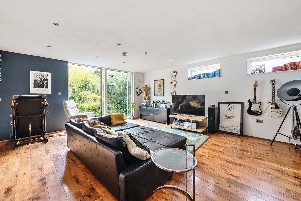 Property photo 2 of 18 1340159-10-68A4714c4d6Bf