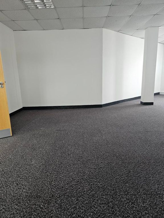 Property photo 2 of 10 Photo 28