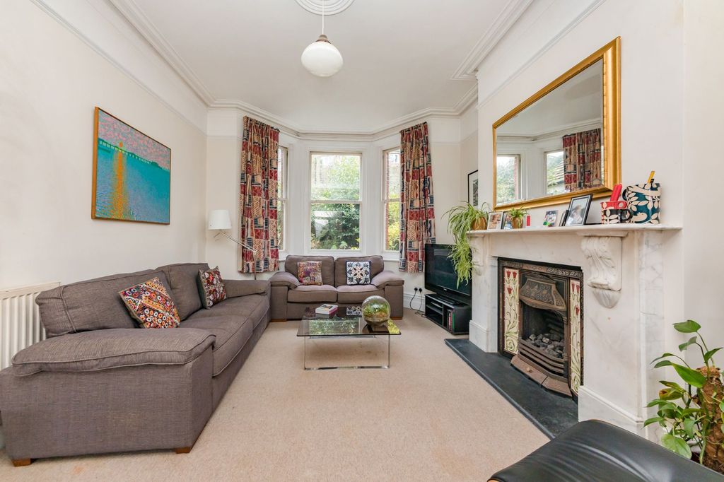 Property photo 3 of 22