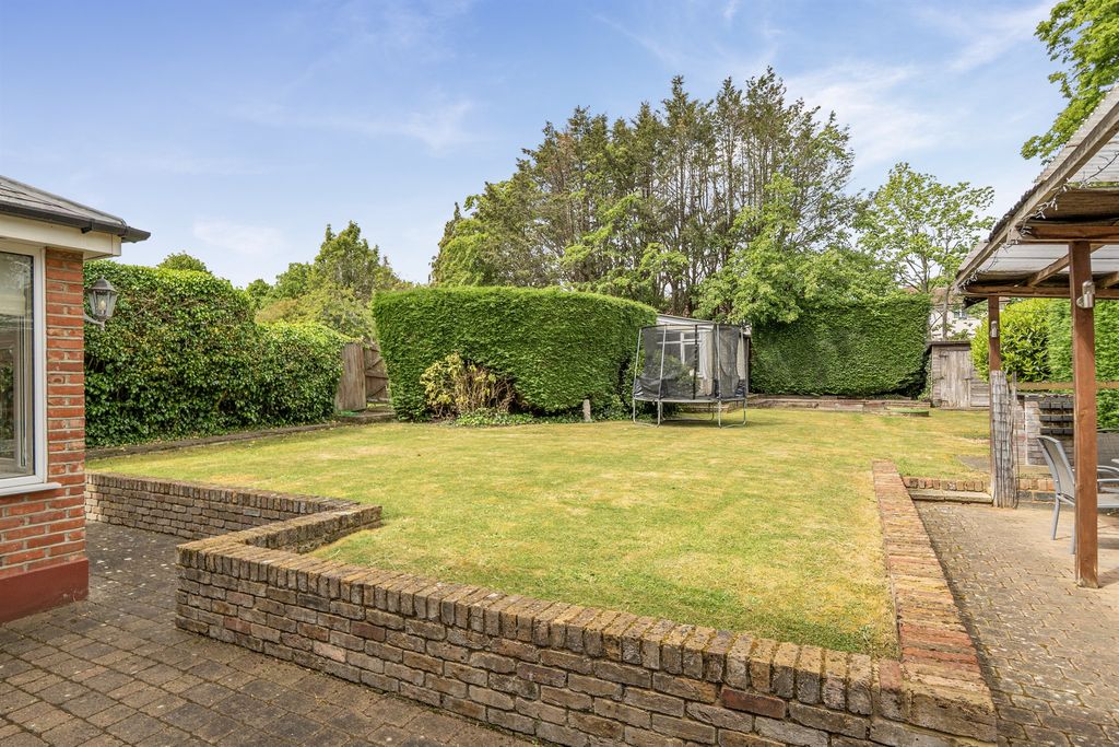 Property photo 2 of 26