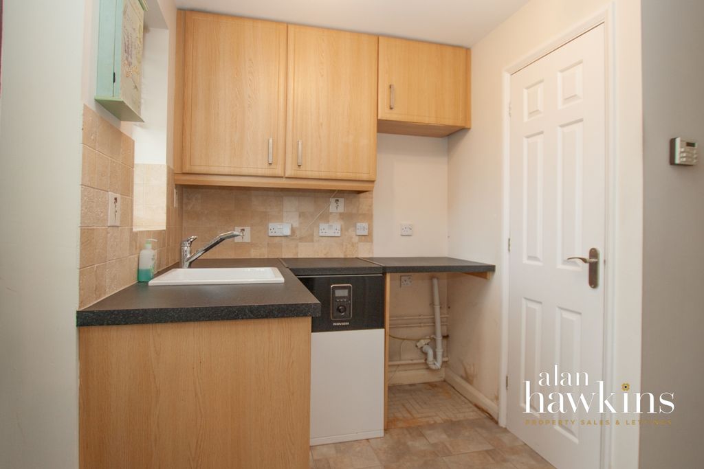 Additional image 10 of 4 bed detached house to rentSheppards Rise, Brinkworth SN15