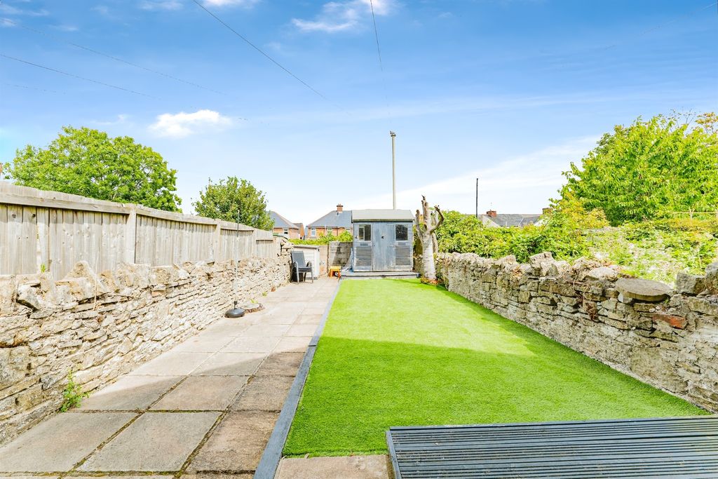 Property photo 2 of 13