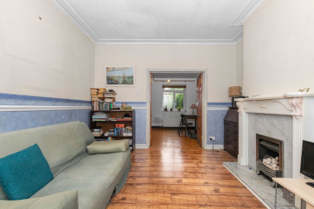 Property photo 3 of 18 Photo 7