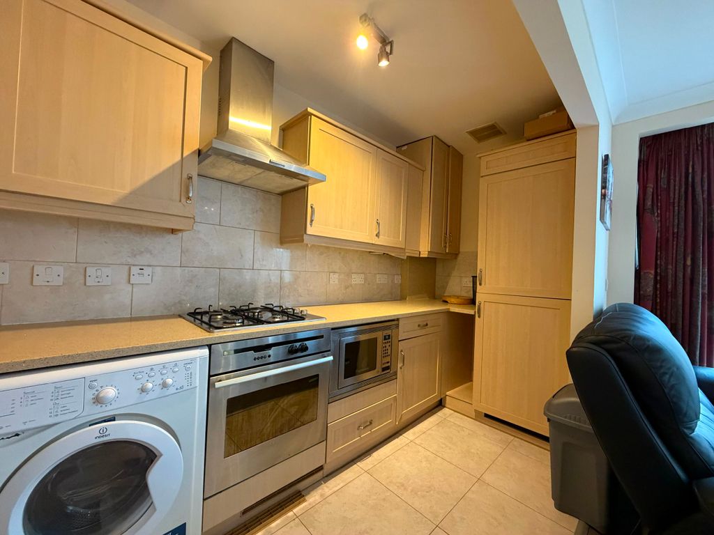 Property photo 3 of 5