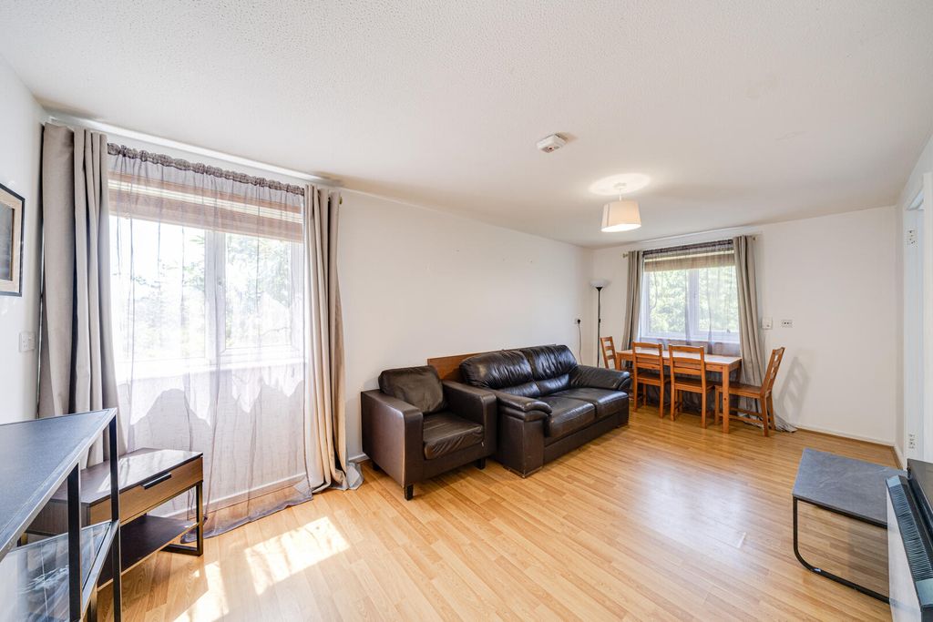 Property photo 3 of 14 Living Room