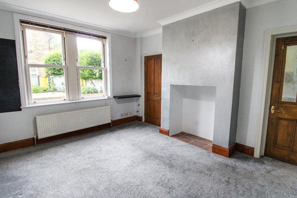 Property photo 3 of 11 Dining Room
