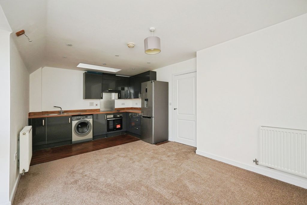 Property photo 3 of 12 Pbox-Img.Jpg
