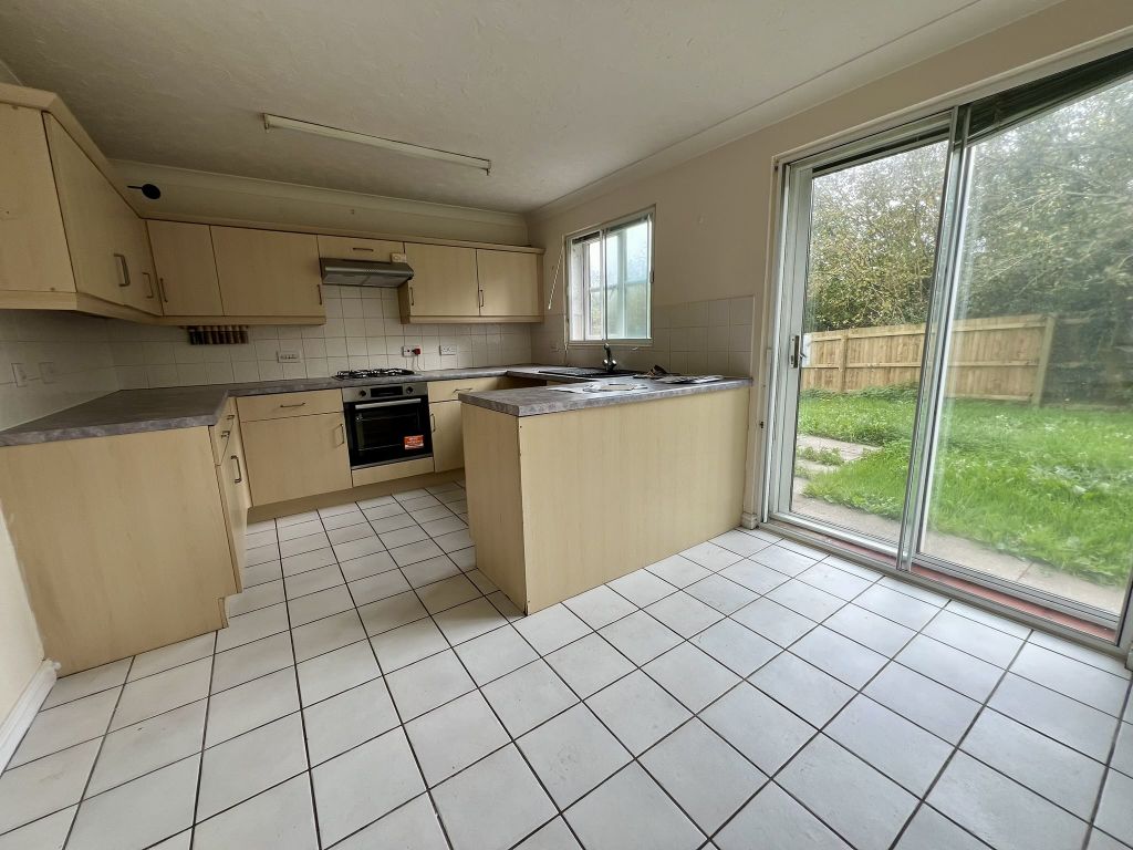 Property photo 3 of 12 Img_9837