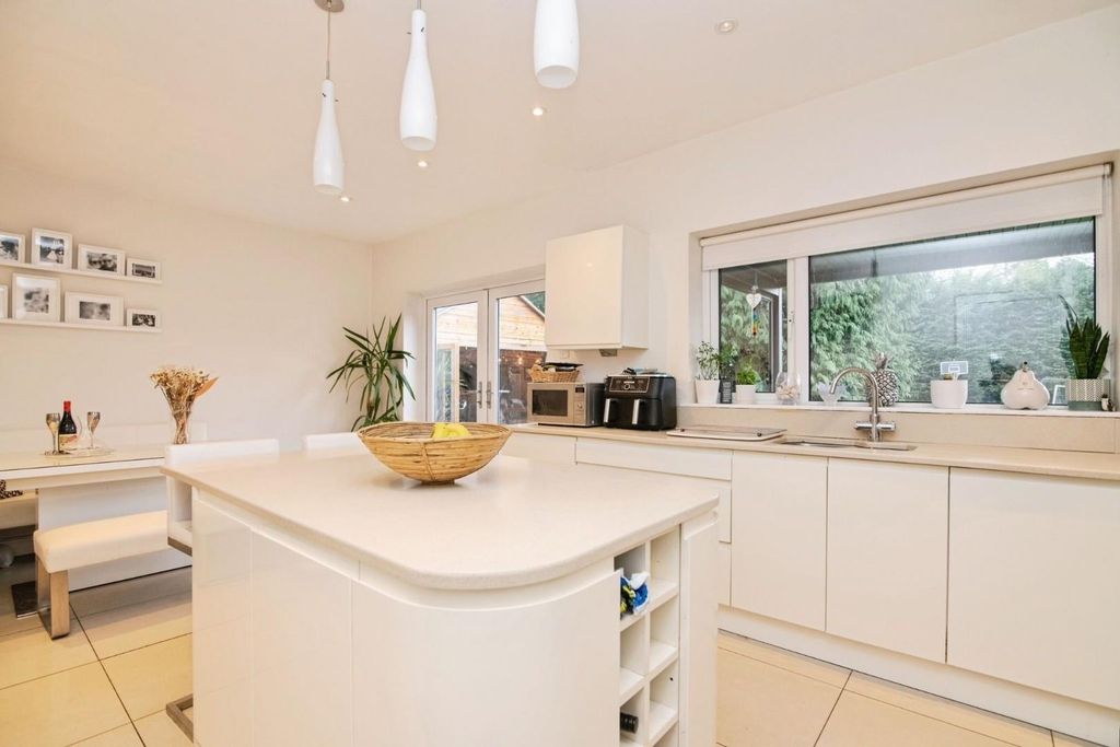 Property photo 3 of 36 Kitchen 1.Jpg