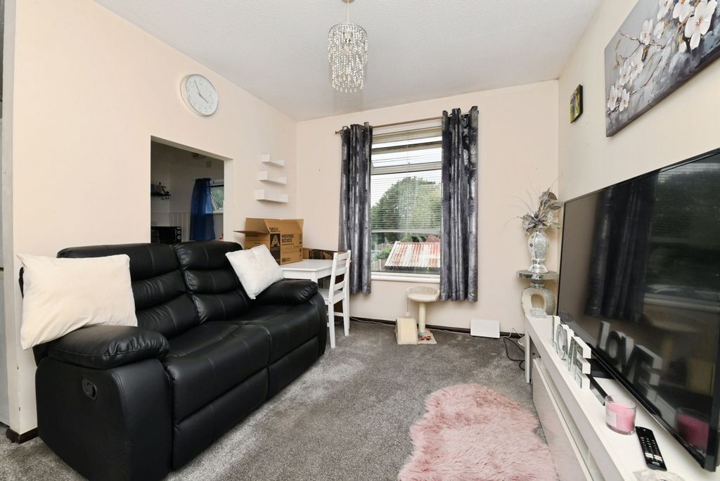 Property photo 2 of 12 Photo