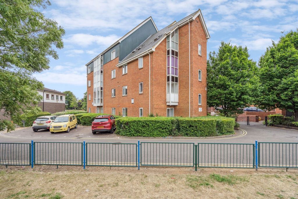 Property photo 1 of 13