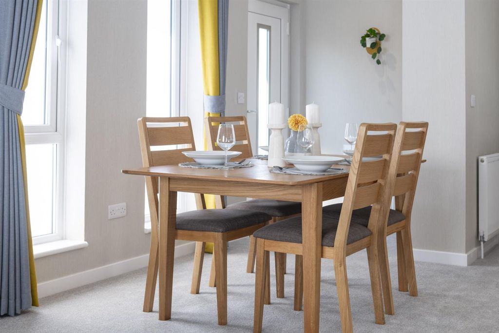 Property photo 3 of 21 Omar-Newmarket-Dining-Area-Scaled.Jpg